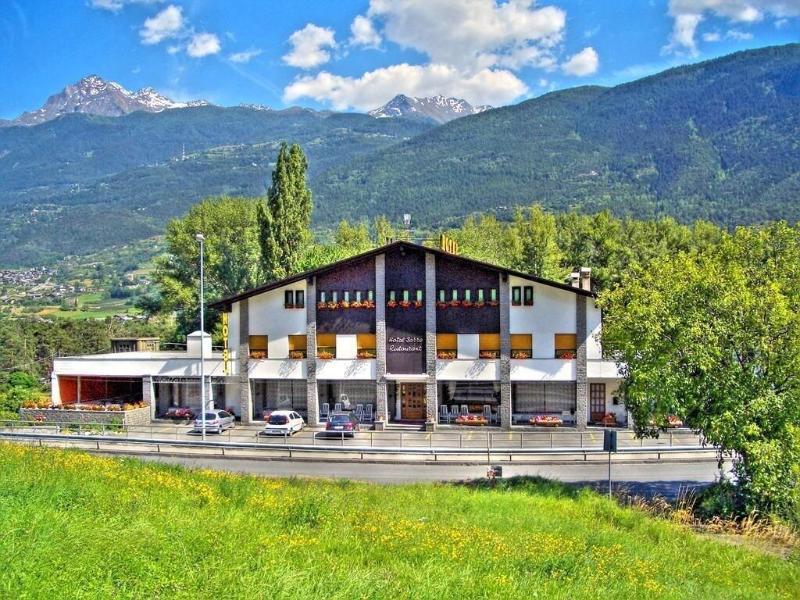 Hotel Sarre المظهر الخارجي الصورة