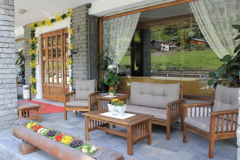 Hotel Sarre المظهر الخارجي الصورة