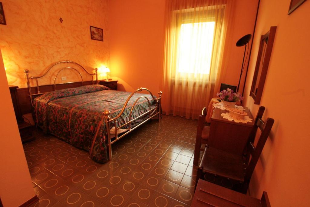Hotel Sarre الغرفة الصورة
