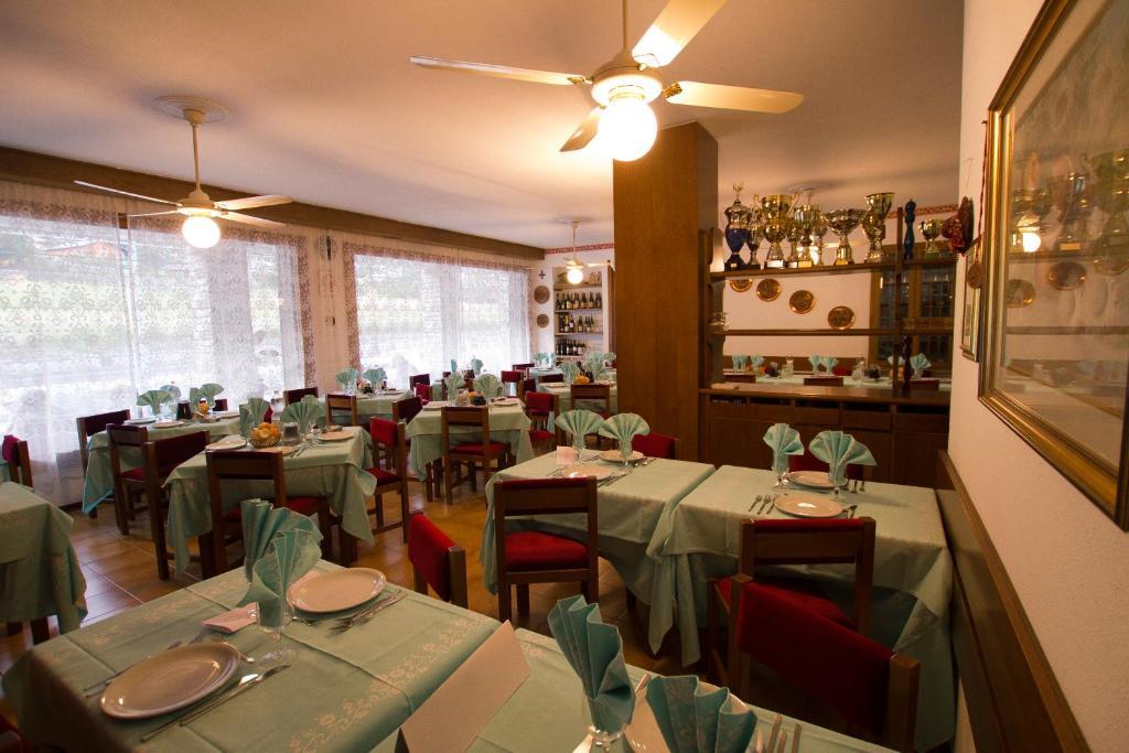 Hotel Sarre المظهر الخارجي الصورة